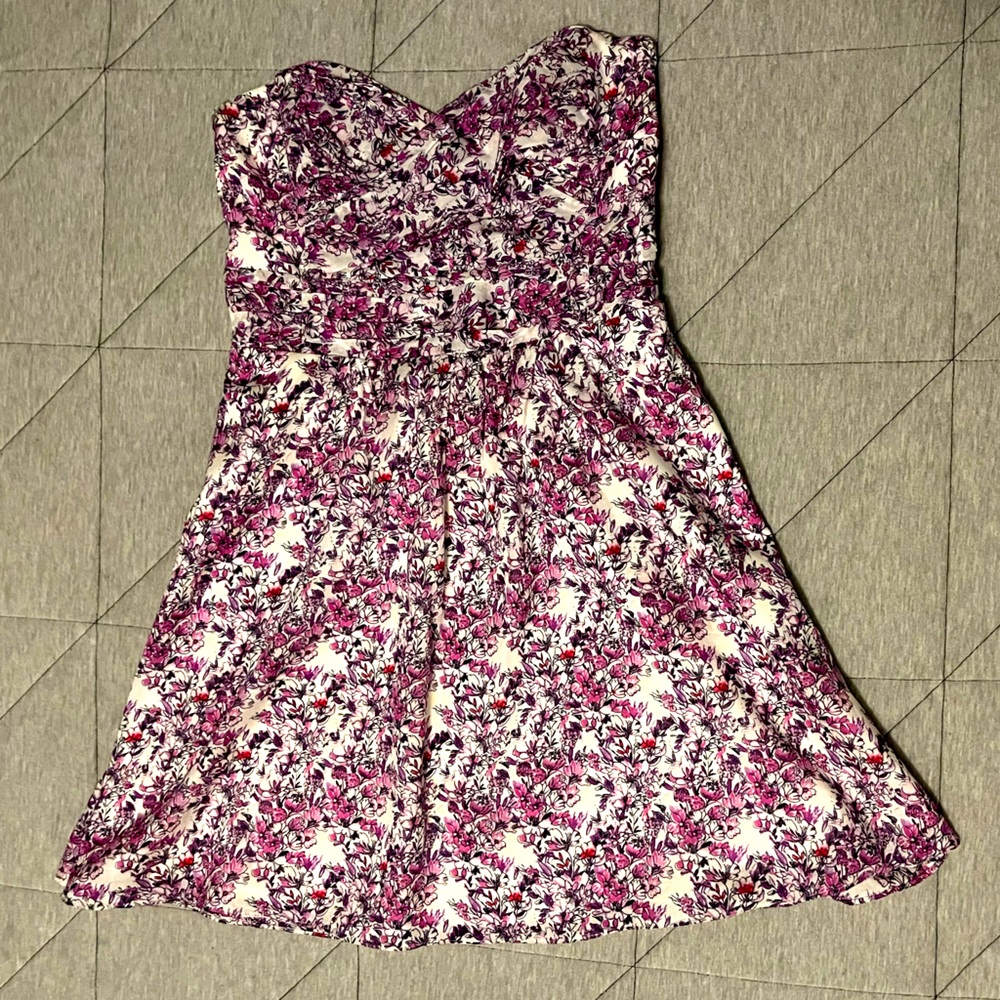 Express strapless dress with pockets